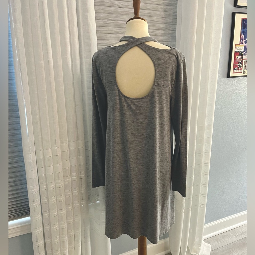 🌸 Women’s Long-sleeved swing tunic top